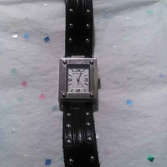 MICHAEL KORS MK 4085 ASTOR Black LEATHER WATCH IN A BOX - Picture 5 of 6